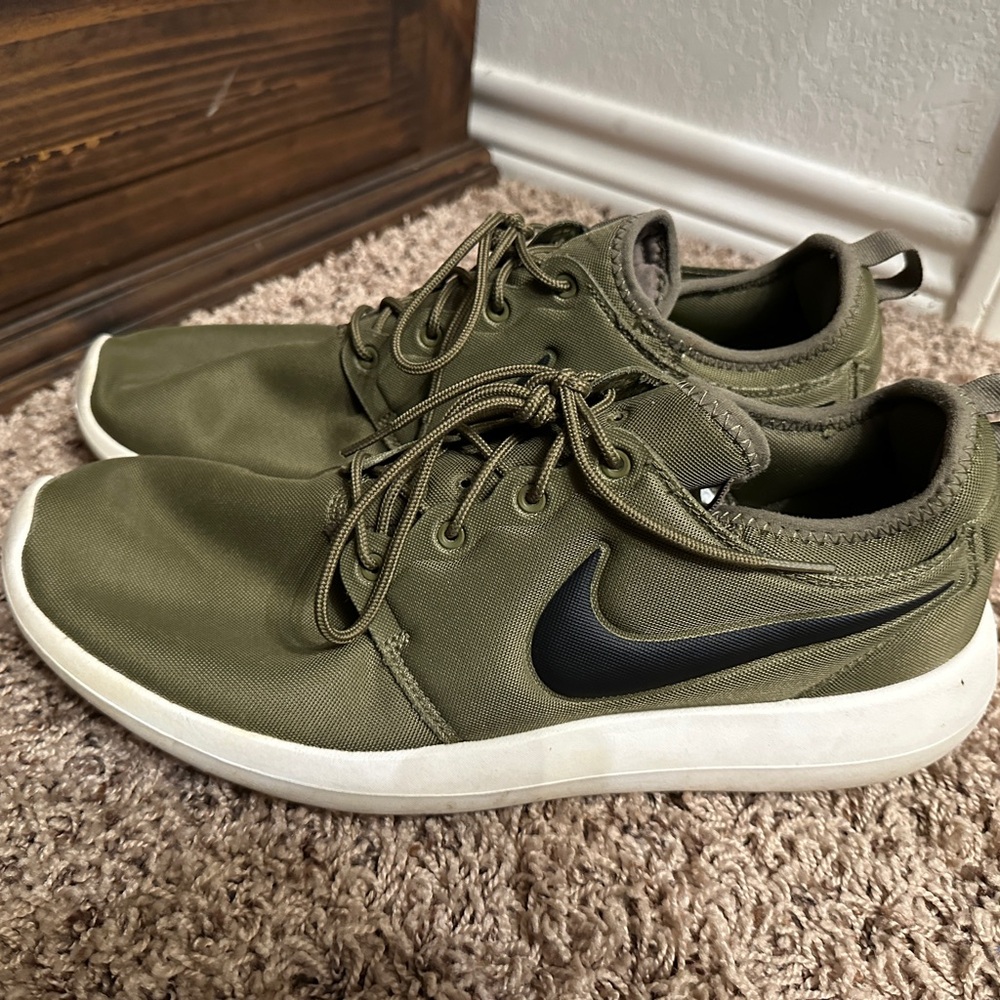 Nike Green Roshe Shoes